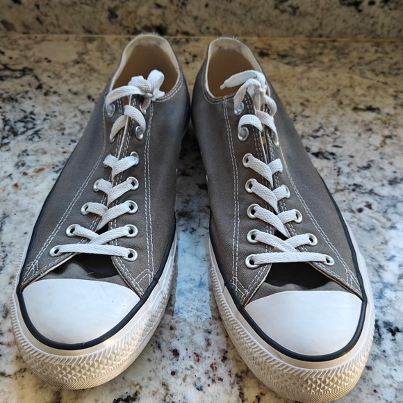 Converse - Picture 2 of 4